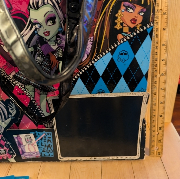 monster High Stylish Pink and Black Tote Bag - Picture 4 of 8